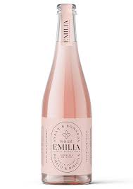 Emilia cocktail De Vino Rose ( Nieto Senetiner)